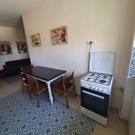 3 Stairs Only To Cozy Flat On Hillel St Haifa Exterior foto