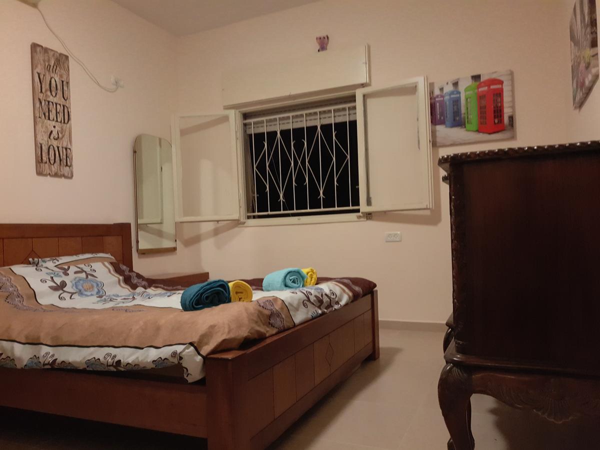3 Stairs Only To Cozy Flat On Hillel St Haifa Exterior foto