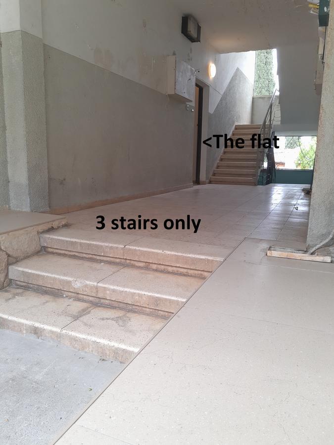 3 Stairs Only To Cozy Flat On Hillel St Haifa Exterior foto