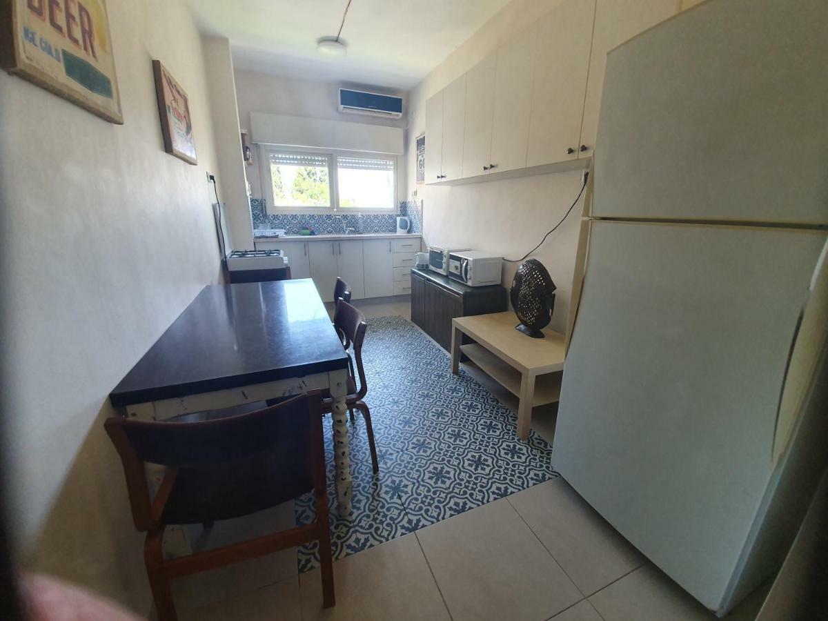 3 Stairs Only To Cozy Flat On Hillel St Haifa Exterior foto